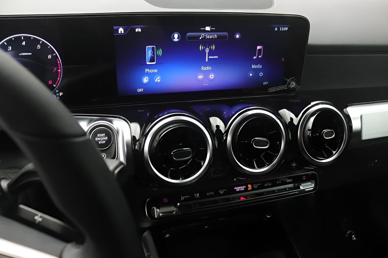 Certified 2026 Mercedes-Benz GLB 250 image 9