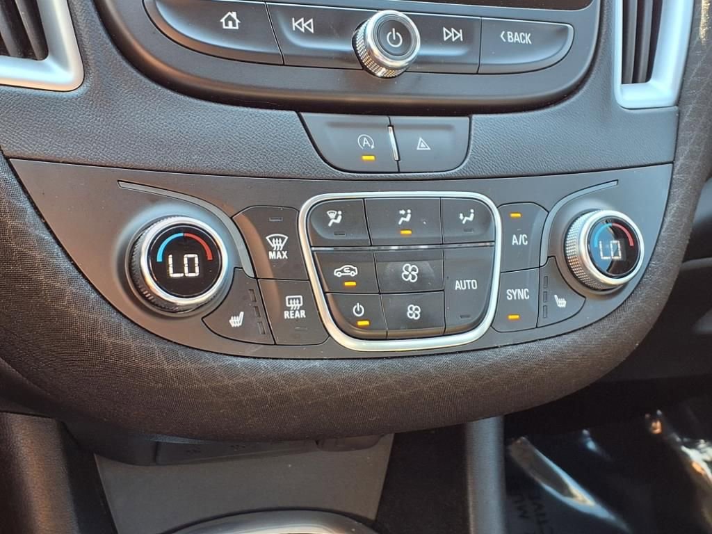 Used 2023 Chevrolet Malibu LT image 13