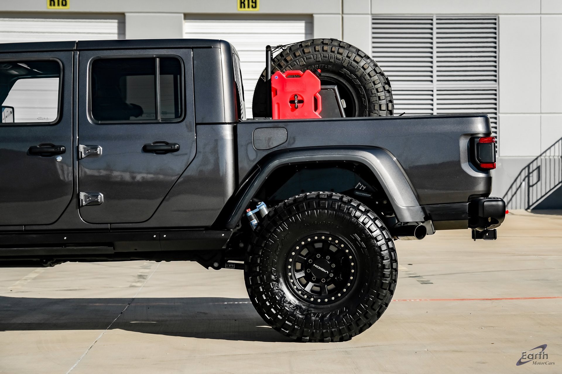 Used 2020 Jeep Gladiator Rubicon image 7