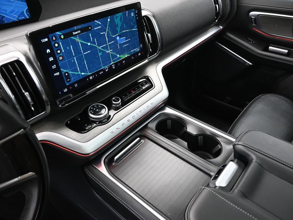 Used 2025 Ford Expedition Max Platinum w/ Driver's Package image 25