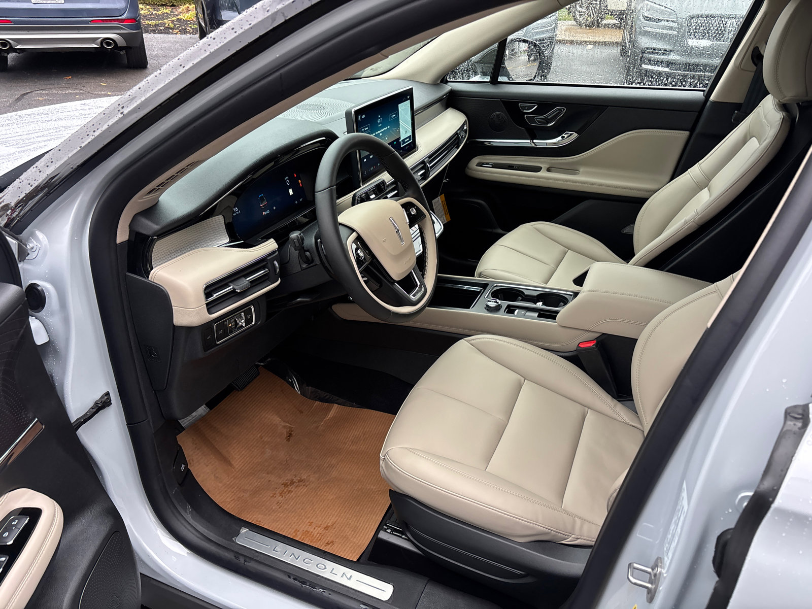 New 2026 Lincoln Corsair Premiere image 25