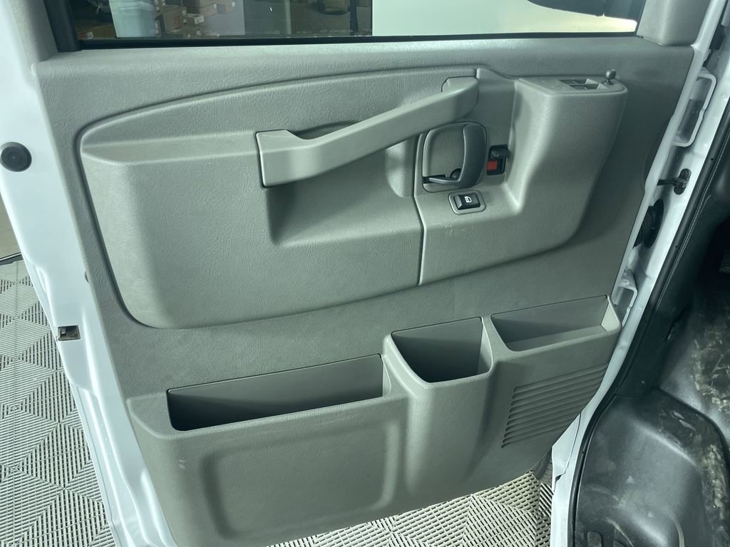 New 2025 GMC Savana 3500 Extended w/ Driver Convenience Package image 19