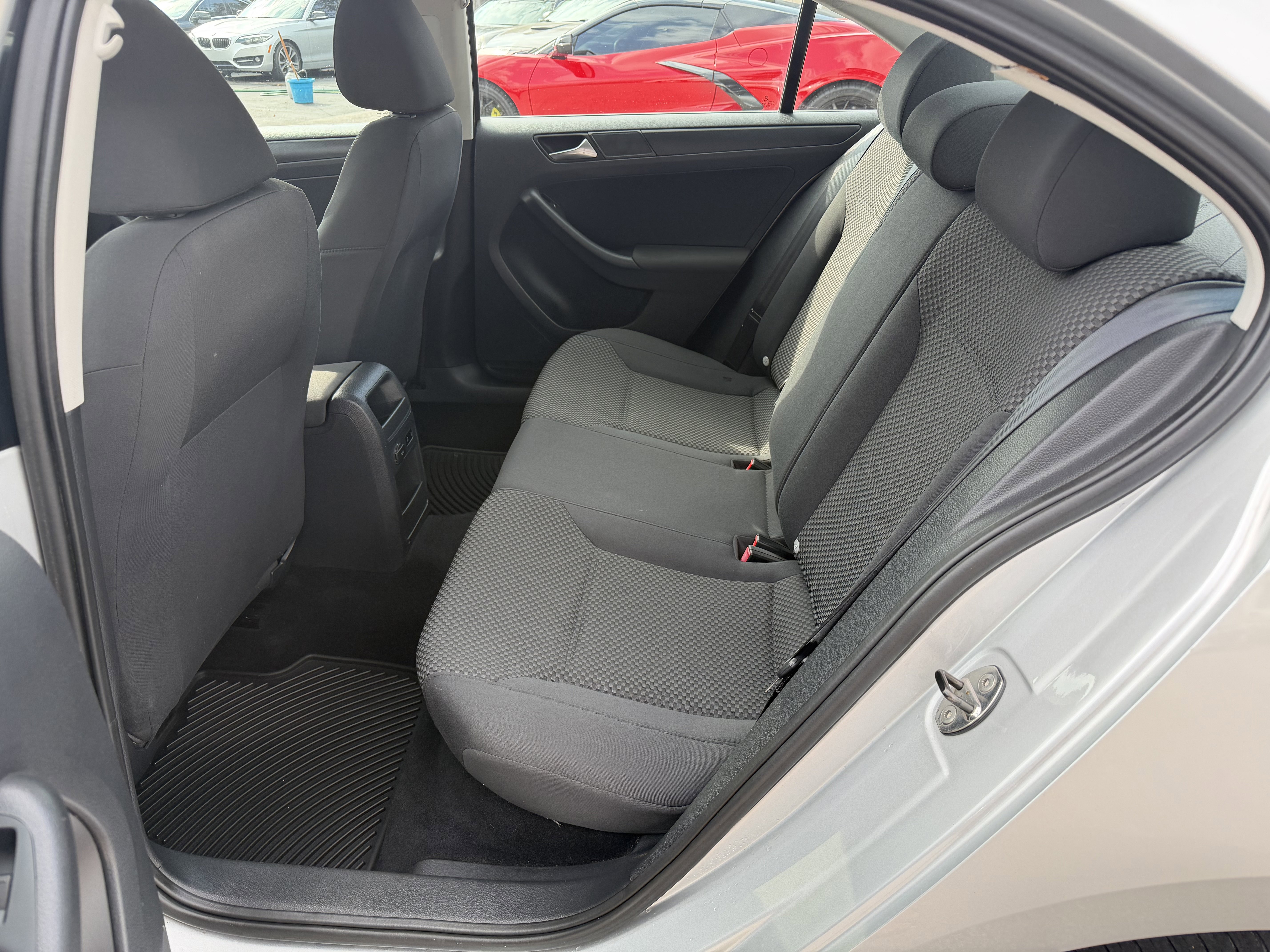 Used 2012 Volkswagen Jetta S FWD image 12