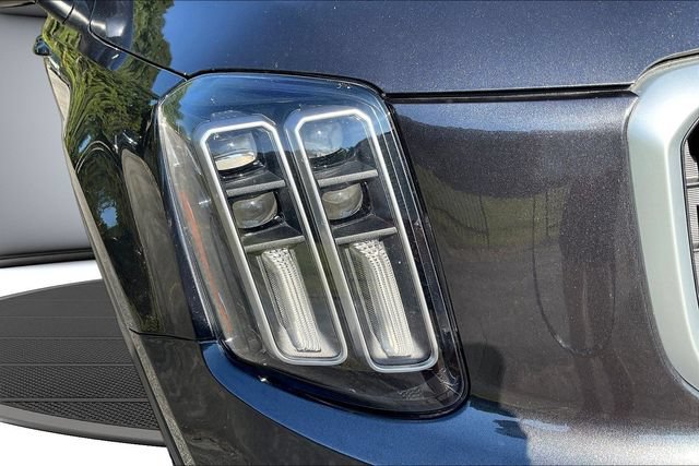 Used 2025 Kia Telluride LX FWD image 34