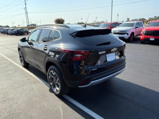 New 2026 Chevrolet Trax LT w/ LT Convenience Package FWD image 24