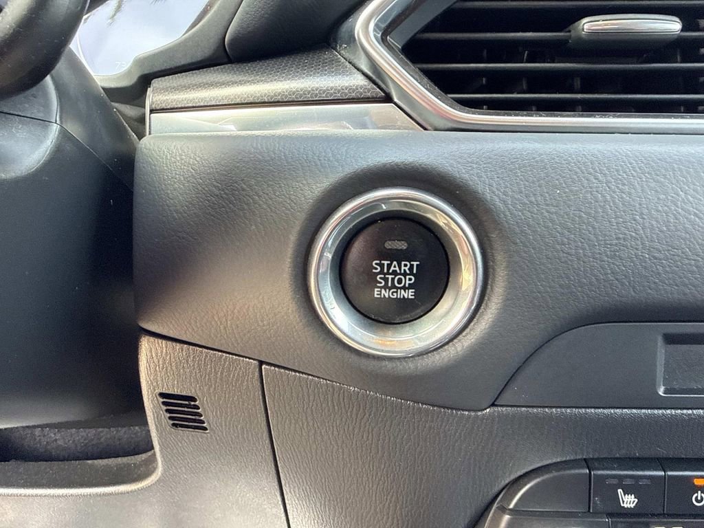 Certified 2021 MAZDA CX-5 Carbon Edition image 36