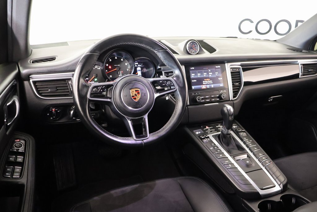 Used 2018 Porsche Macan image 2