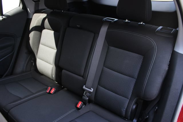 Used 2024 GMC Terrain SLE w/ Driver Convenience Package FWD image 22