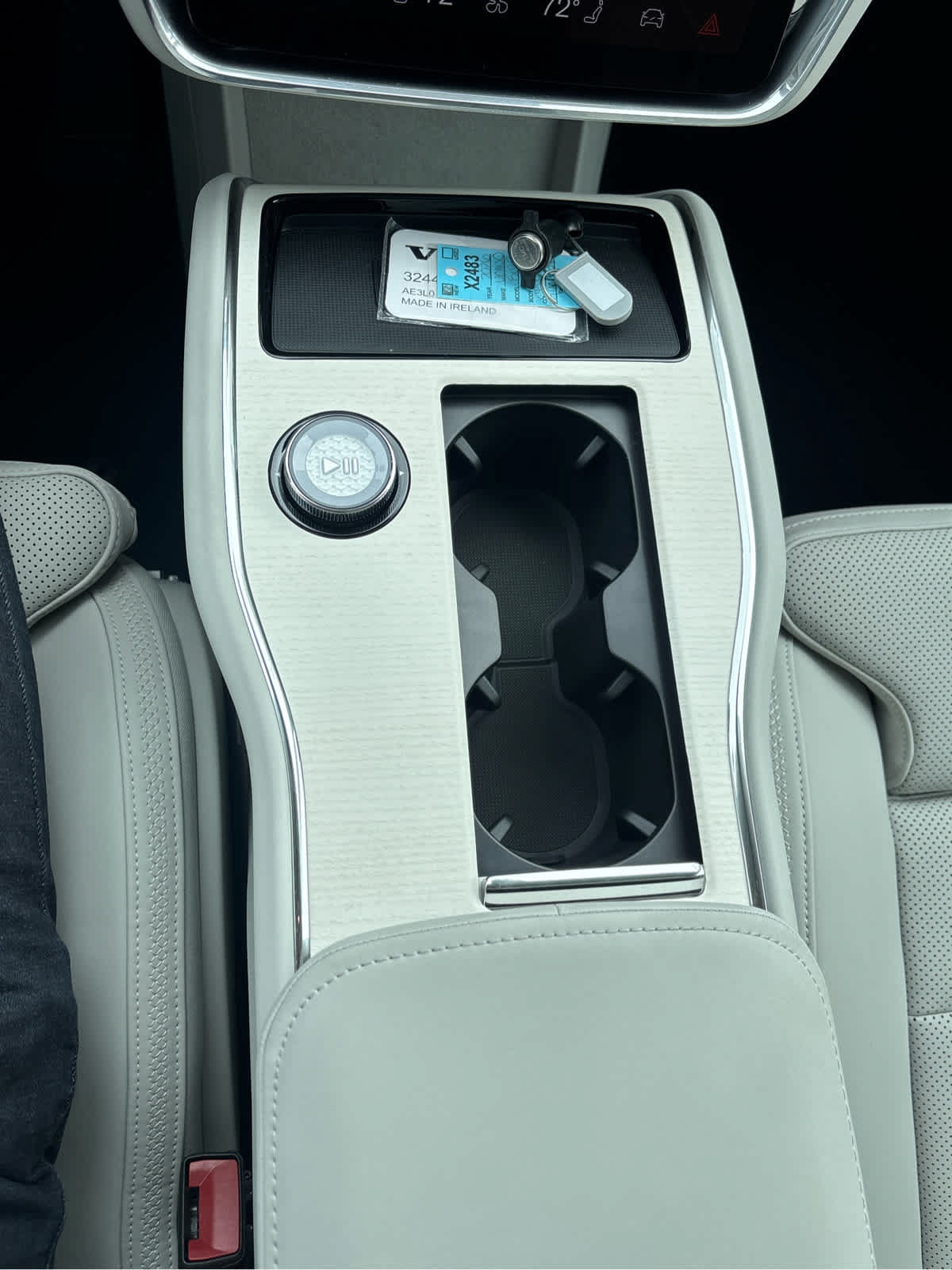 New 2026 Volvo EX90 Plus AWD/4WD image 17