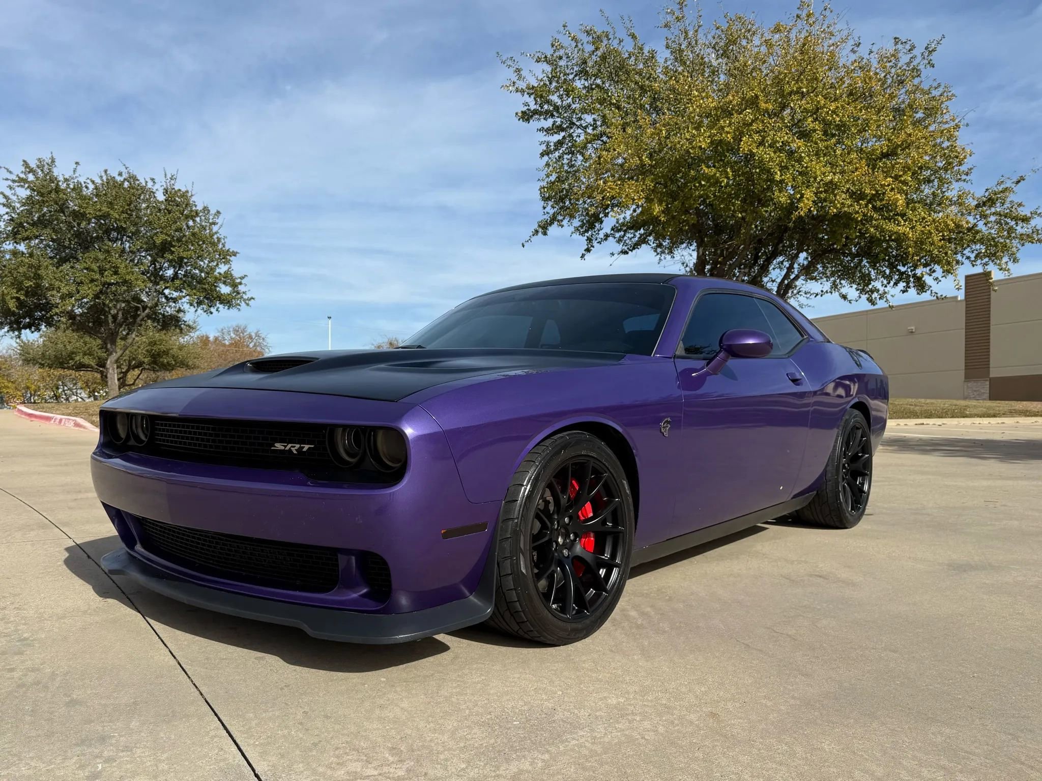 Used 2016 Dodge Challenger SRT Hellcat image 2