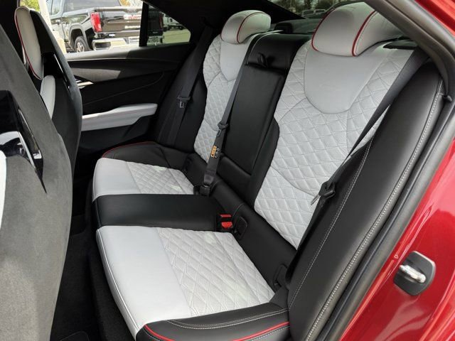 Used 2022 Cadillac CT4 V Blackwing w/ Carbon Fiber 1 Package image 32