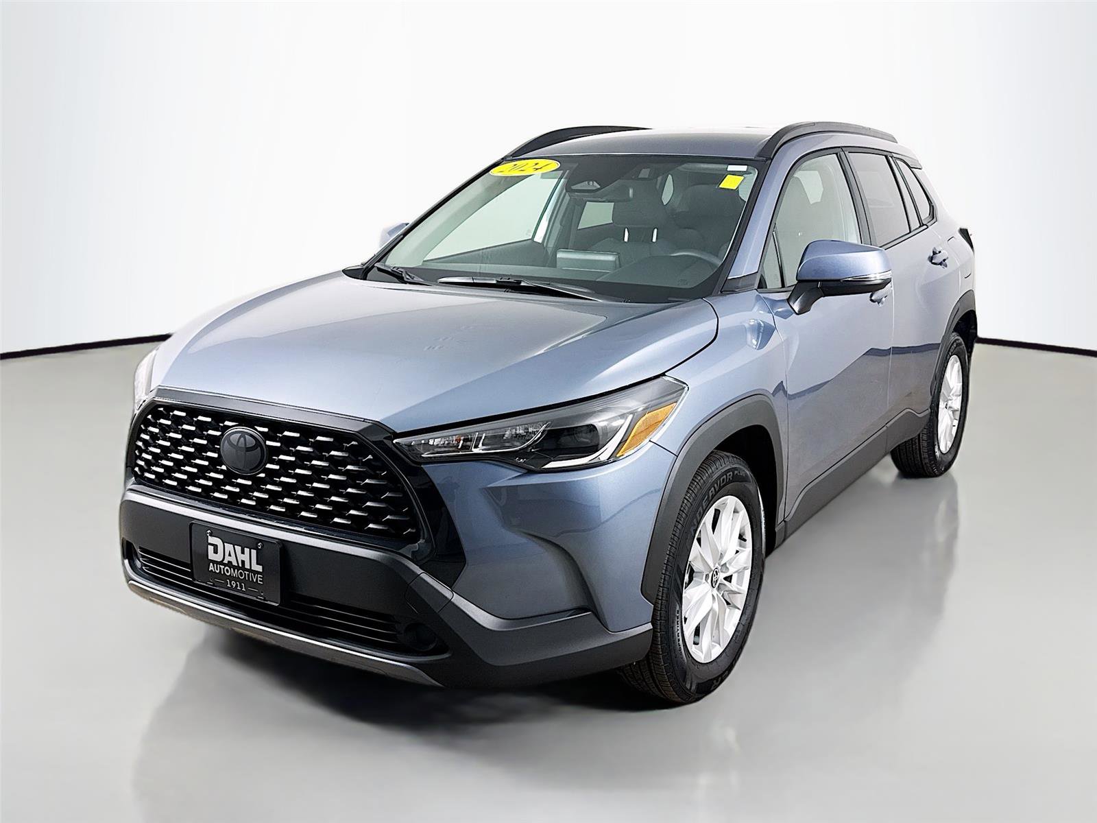 Used 2024 Toyota Corolla Cross LE image 4