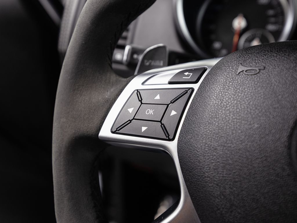 Used 2017 Mercedes-Benz G 550 Squared image 10