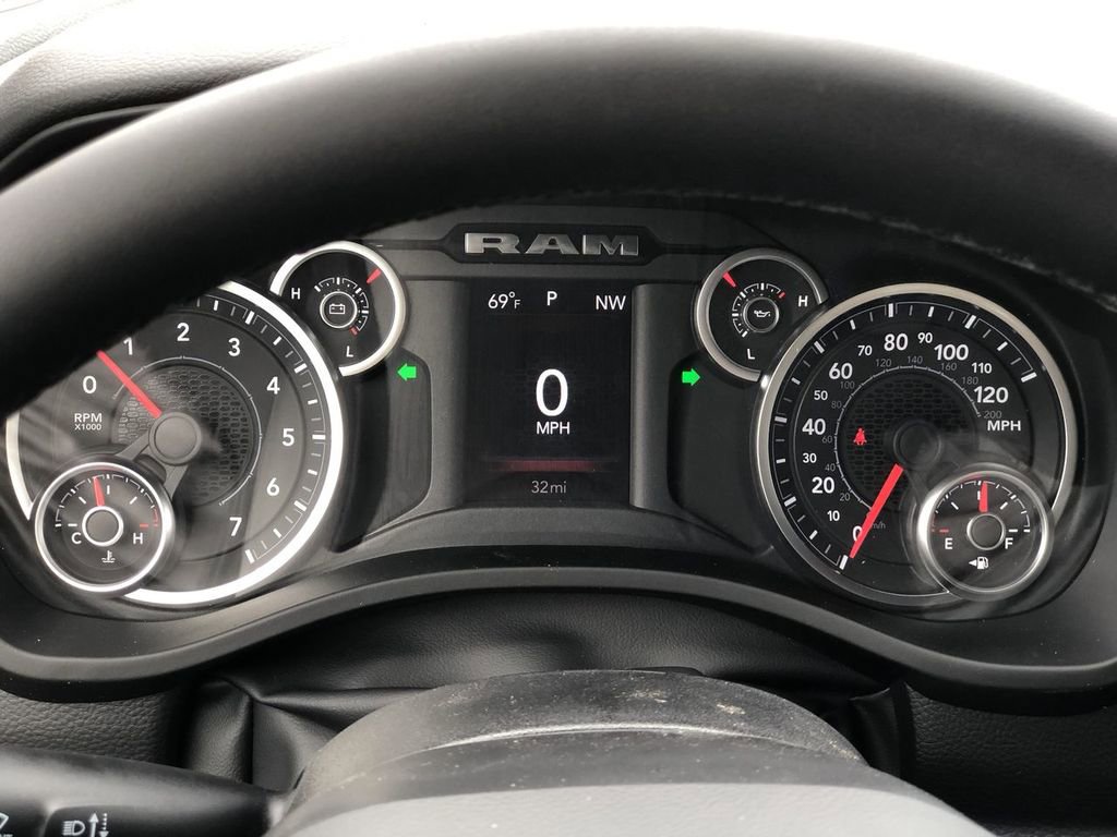 New 2026 RAM 1500 4x4 Crew Cab image 24