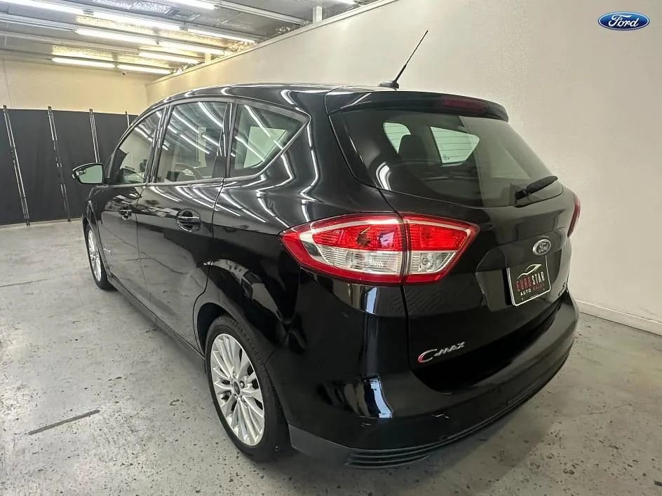 Used 2018 Ford C-MAX SE w/ Interior Protection Package image 6