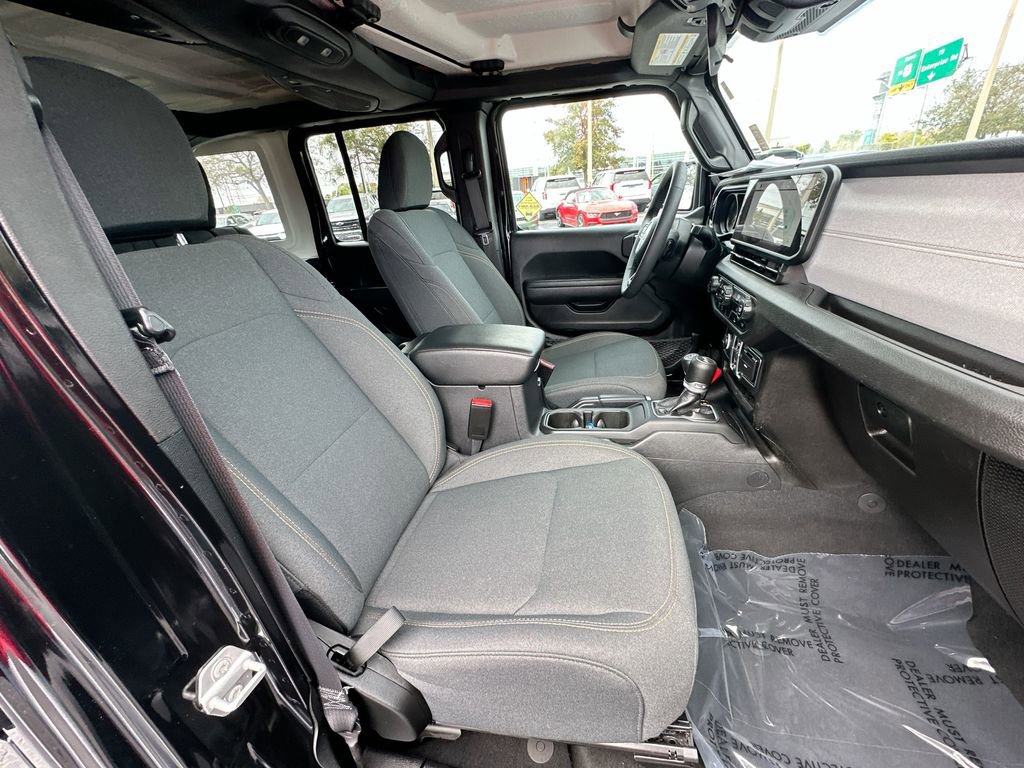 Used 2025 Jeep Wrangler Unlimited Sport image 26