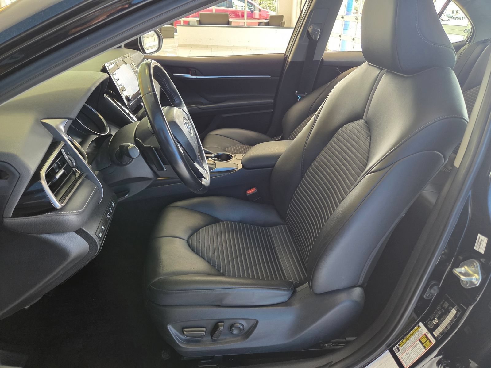 Used 2024 Toyota Camry SE FWD image 14