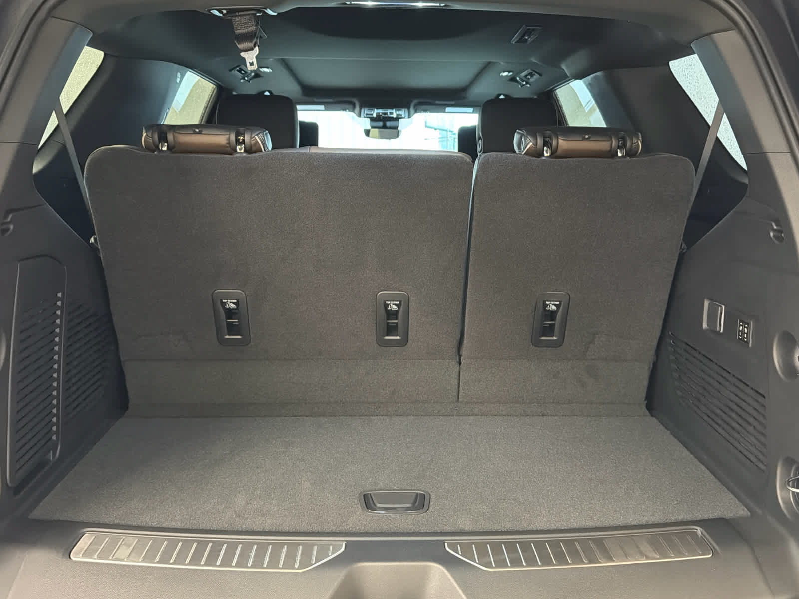 New 2026 GMC Yukon Denali Ultimate AWD/4WD image 7