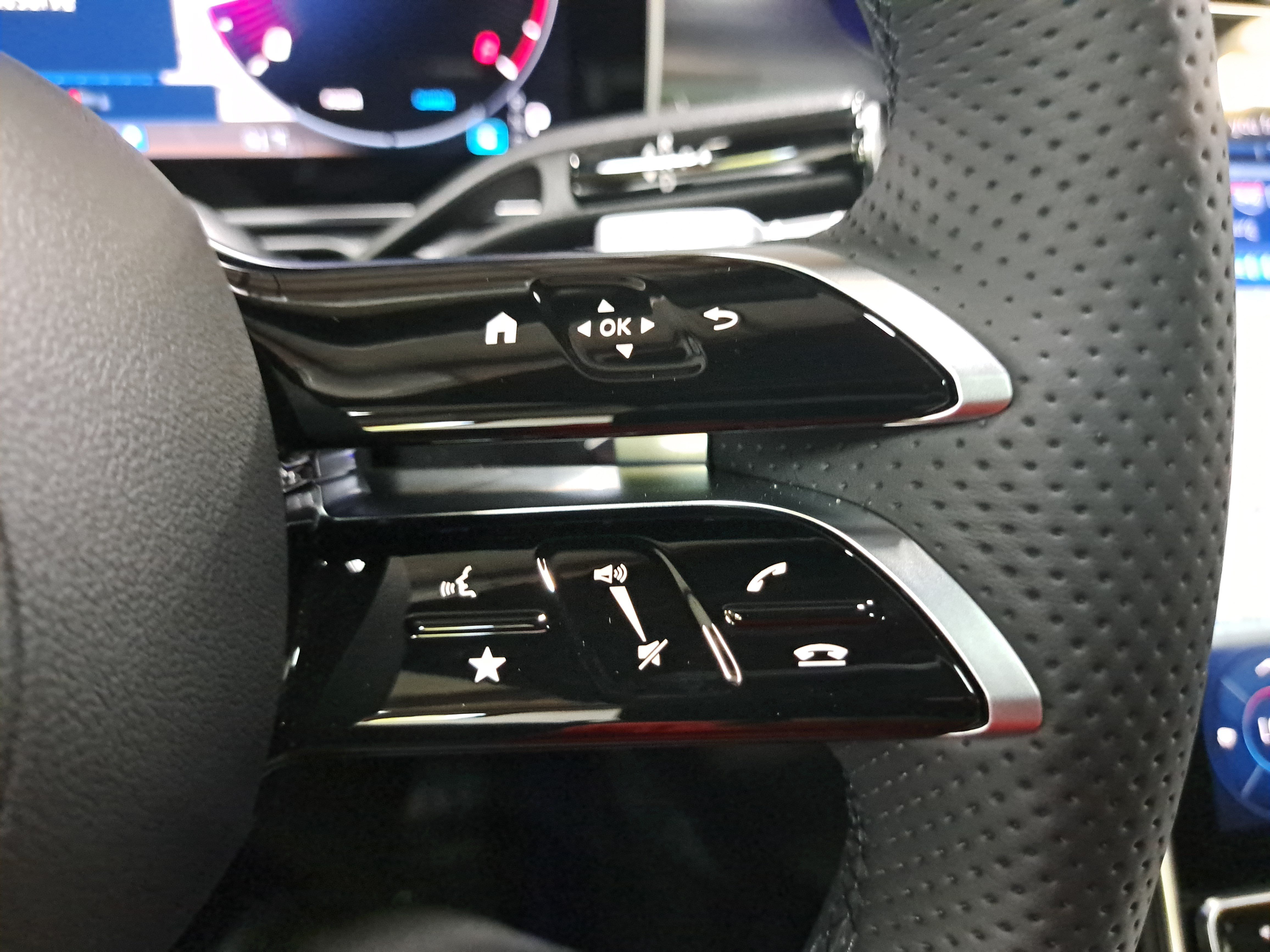 New 2026 Mercedes-Benz CLE 300 4MATIC Coupe image 19