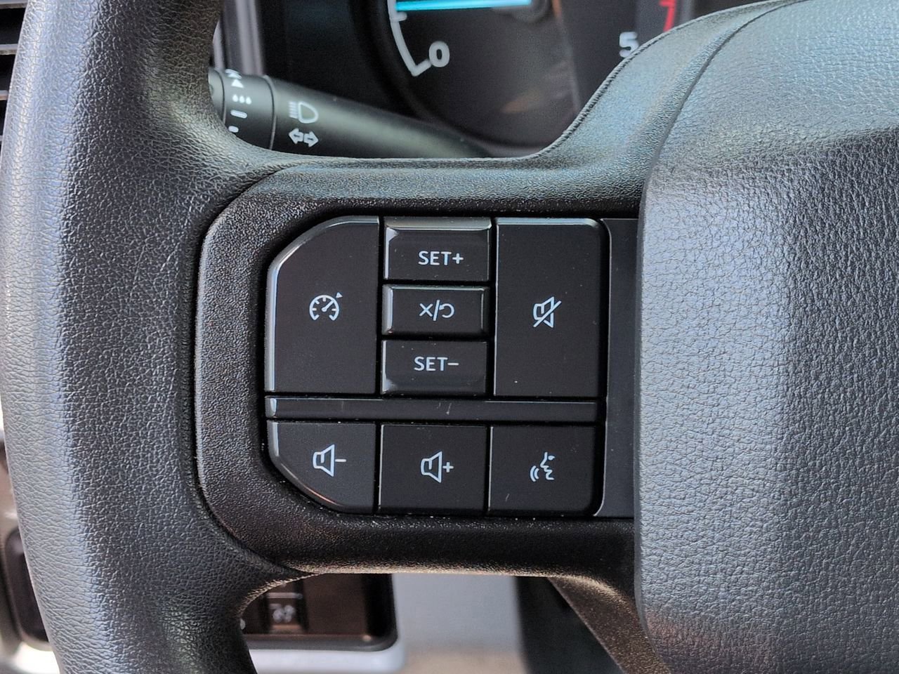 Used 2023 Ford F350 XLT AWD/4WD image 23