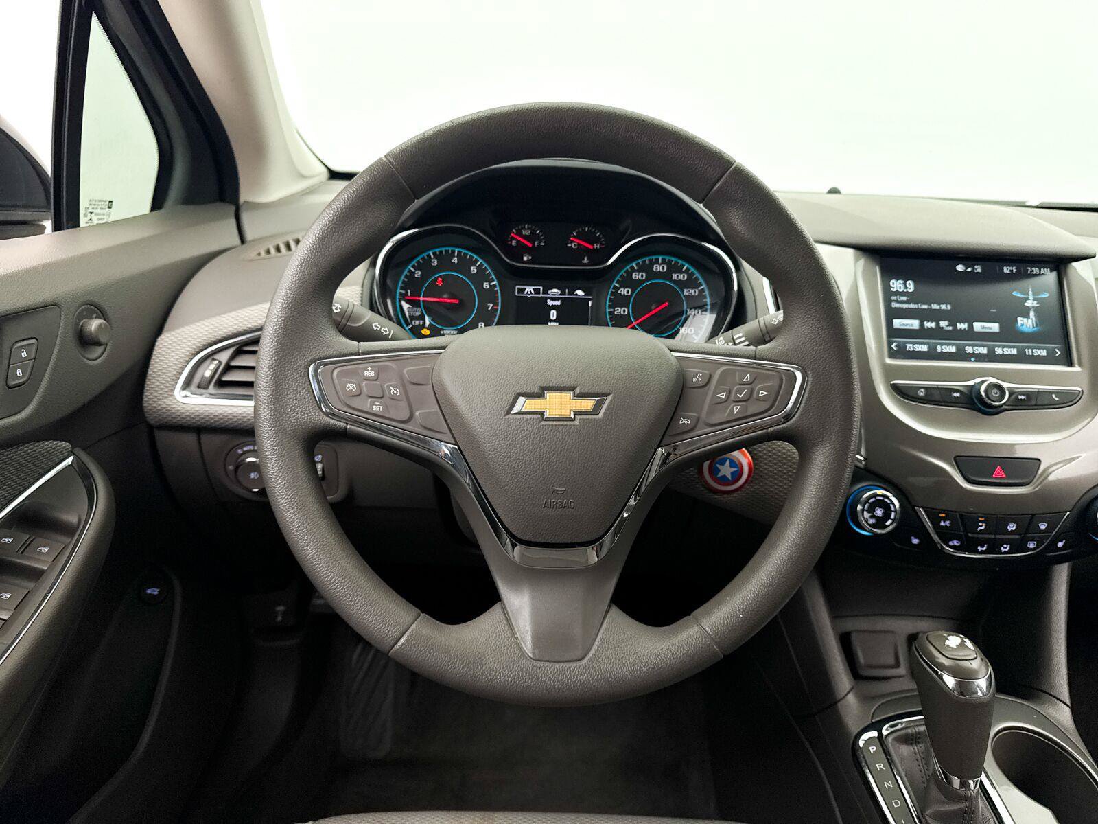 Used 2018 Chevrolet Cruze LT w/ Convenience Package FWD image 6
