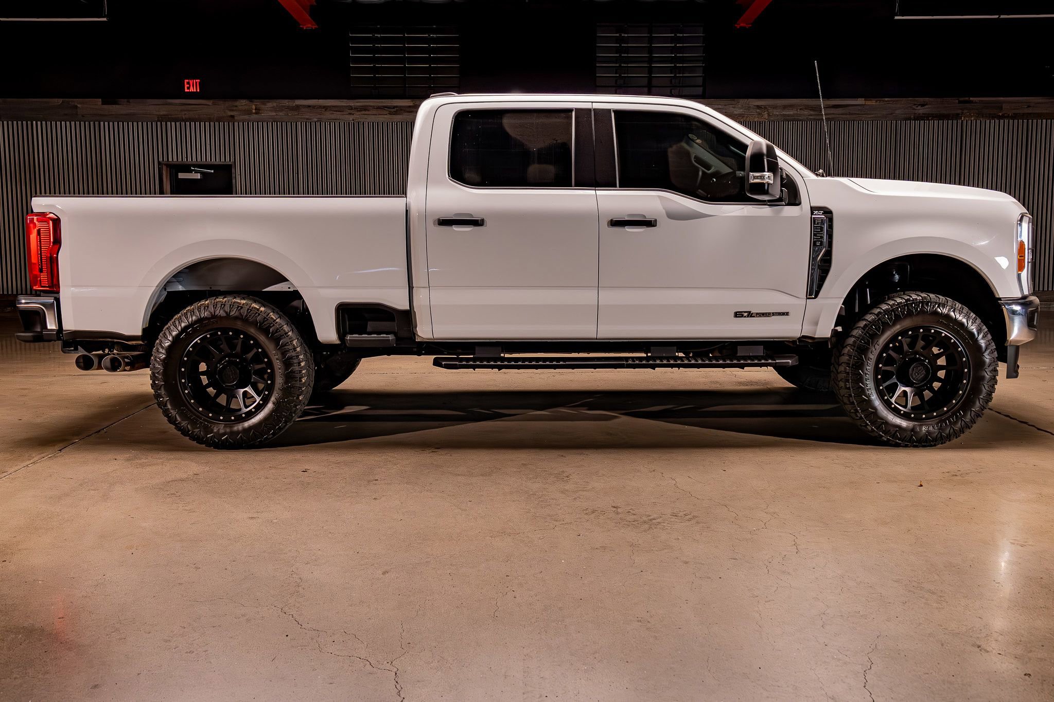 Used 2023 Ford F350 XLT image 10