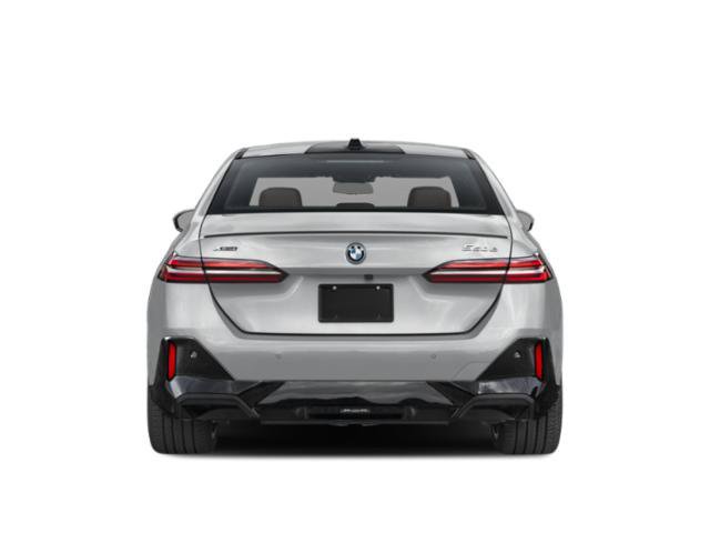 Used 2025 BMW 550e xDrive w/ Premium Package AWD/4WD image 8