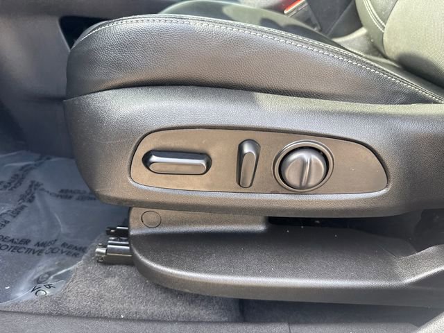 Used 2023 GMC Terrain SLT w/ Infotainment Package II image 45