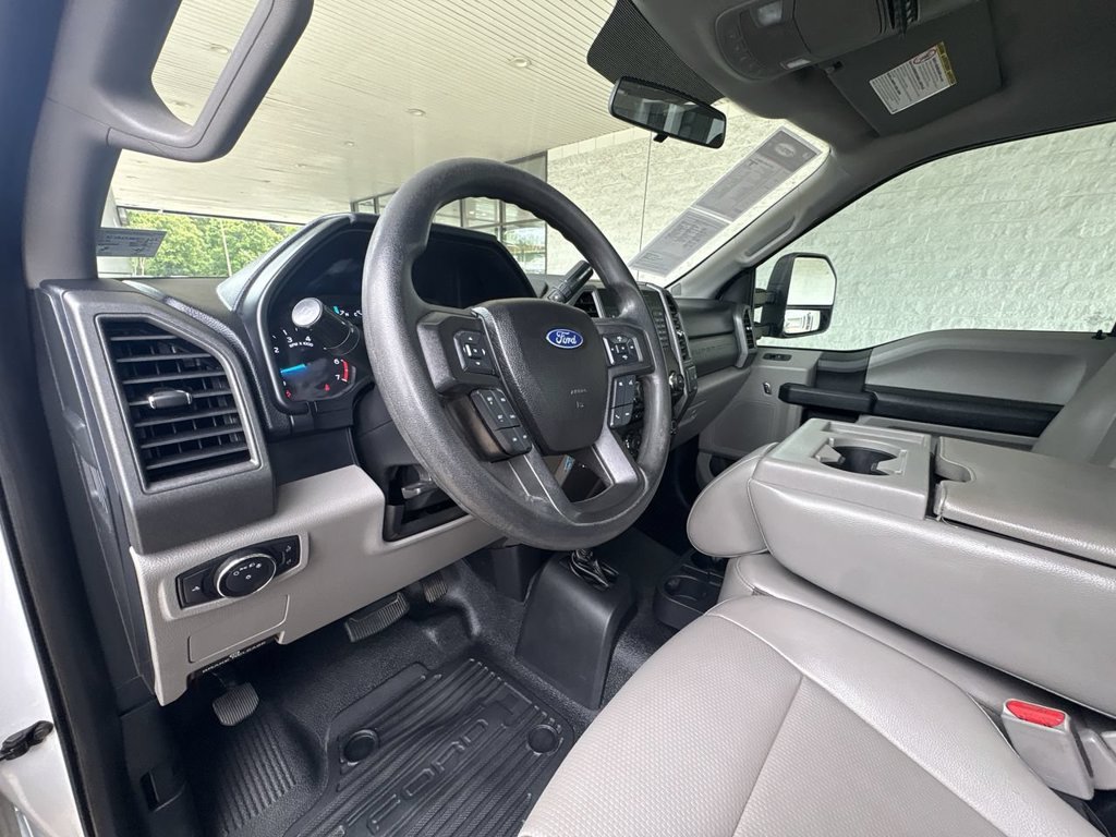 Used 2017 Ford F350 XL AWD/4WD image 10