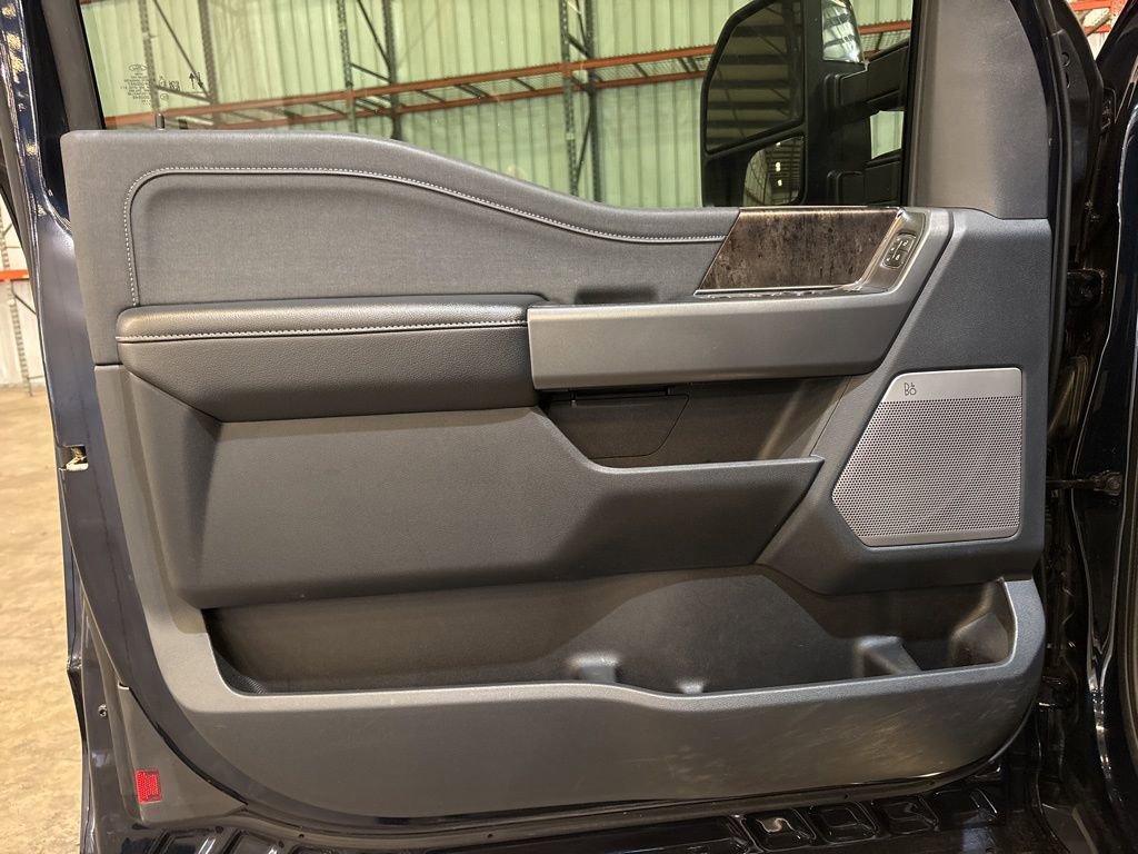 Used 2024 Ford F350 Lariat w/ Chrome Package image 23