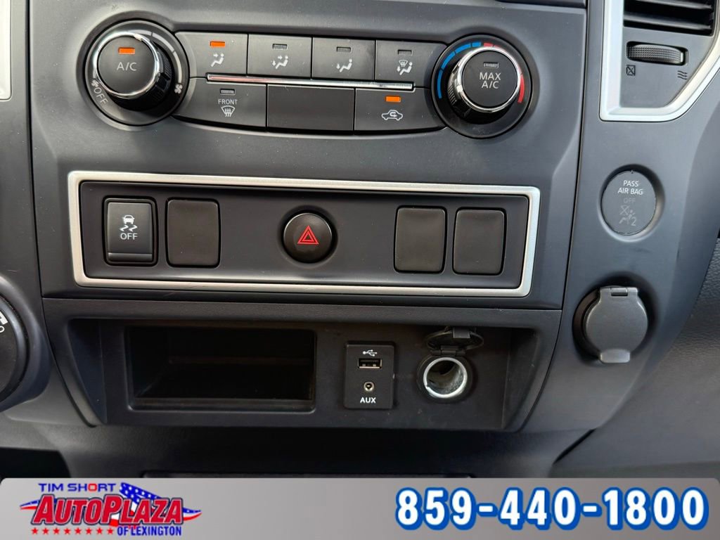 Used 2017 Nissan Titan S image 20