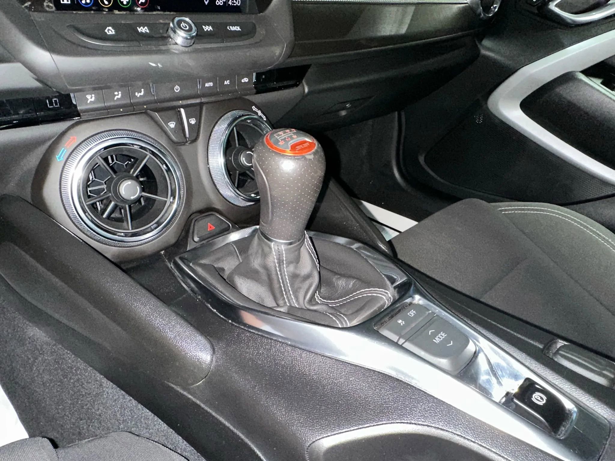 Used 2019 Chevrolet Camaro SS RWD image 10