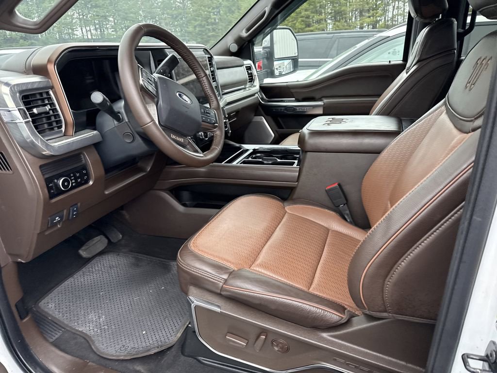 Used 2025 Ford F350 King Ranch w/ Chrome Package image 11