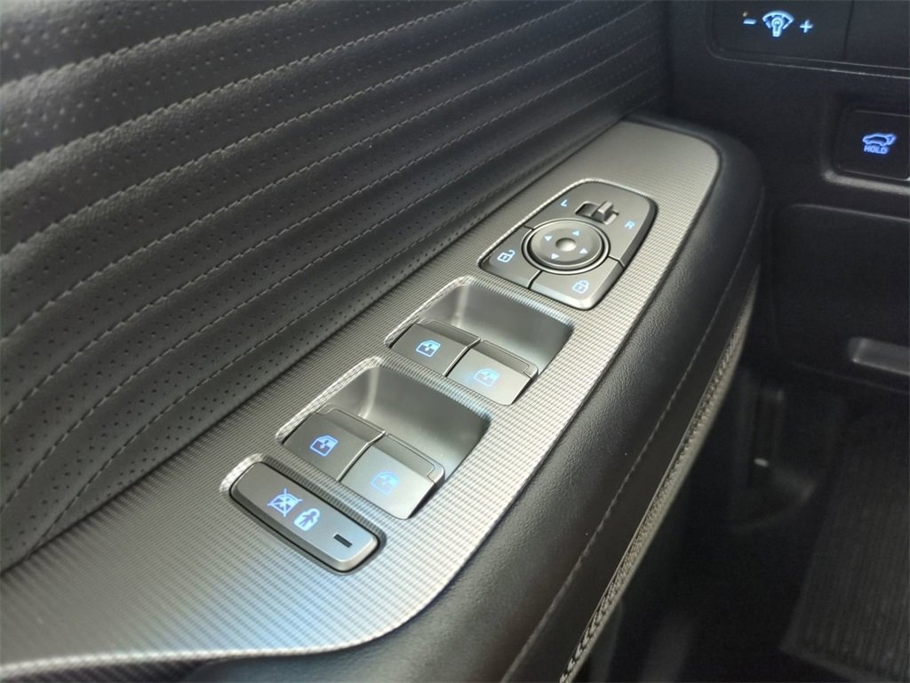 Used 2023 Hyundai Palisade Calligraphy image 33
