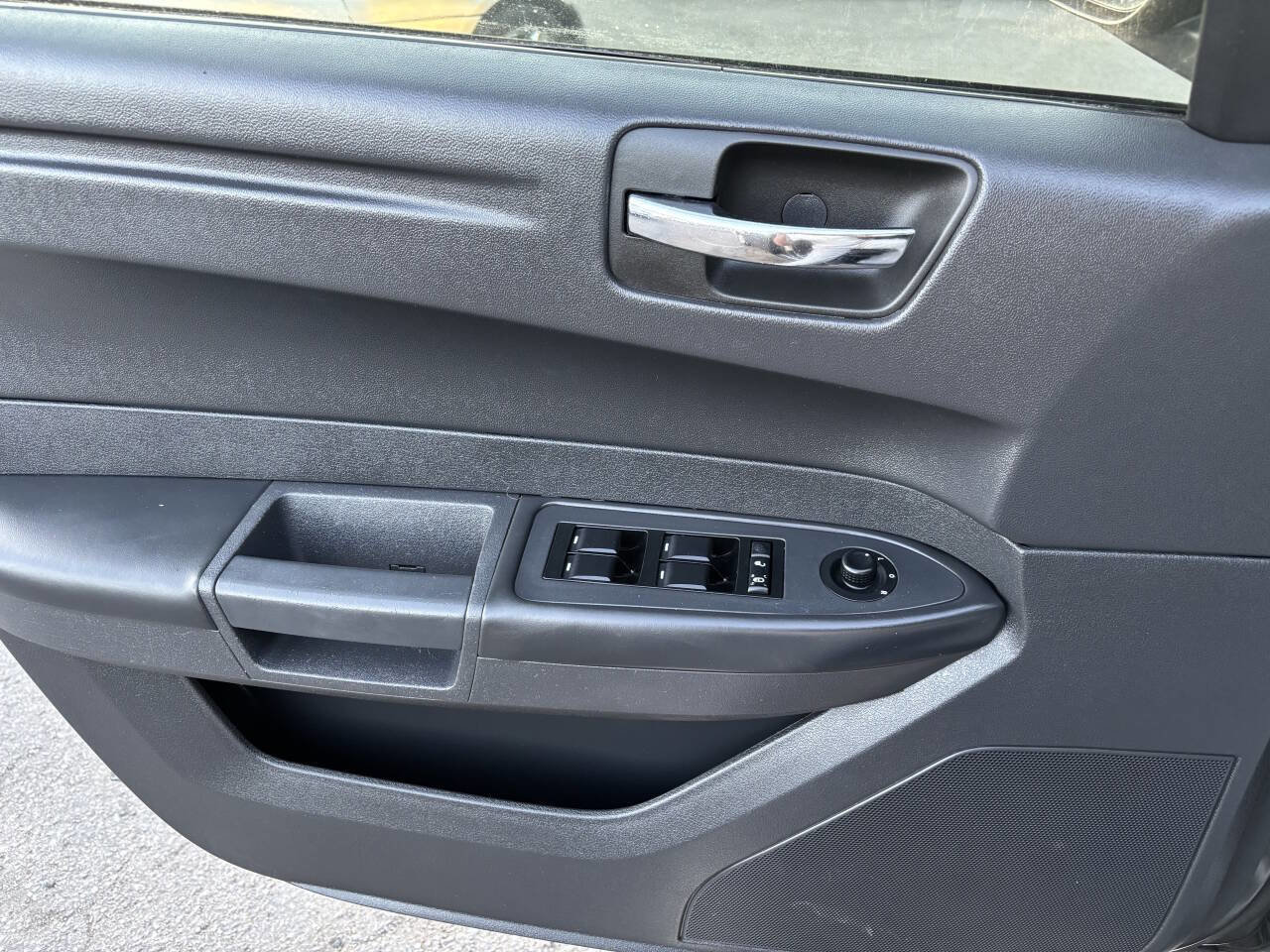 Used 2008 Chrysler 300 LX image 13