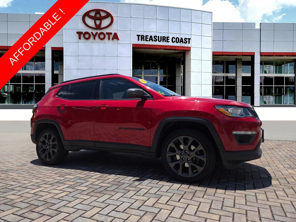 Used 2021 Jeep Compass Latitude w/ Sun and Sound Group AWD/4WD video 1
