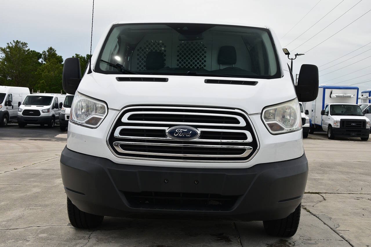 Used 2016 Ford Transit 250 130 Low Roof w/ Exterior Upgrade Package RWD image 2