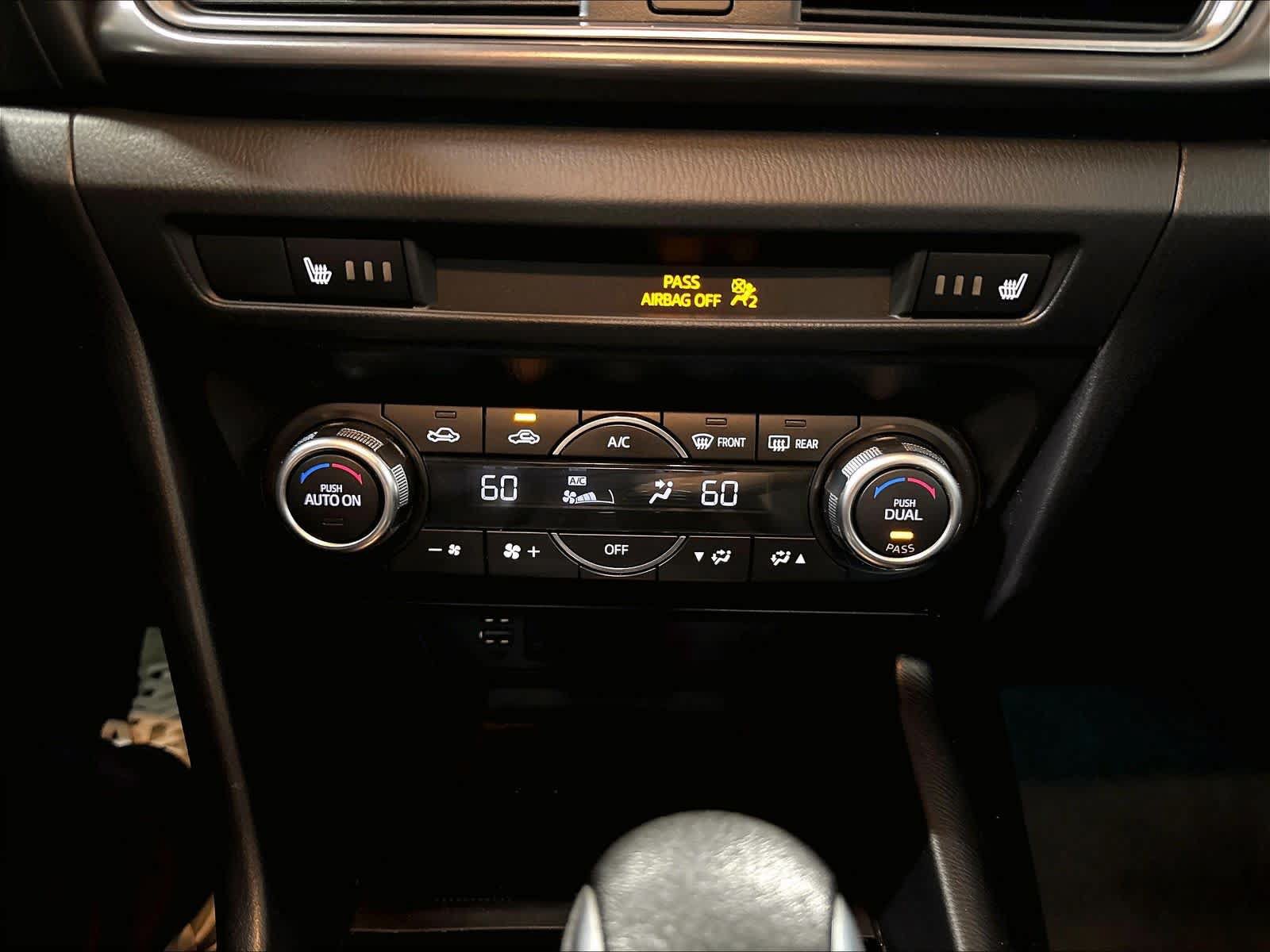 Used 2017 MAZDA MAZDA3 Grand Touring FWD image 32