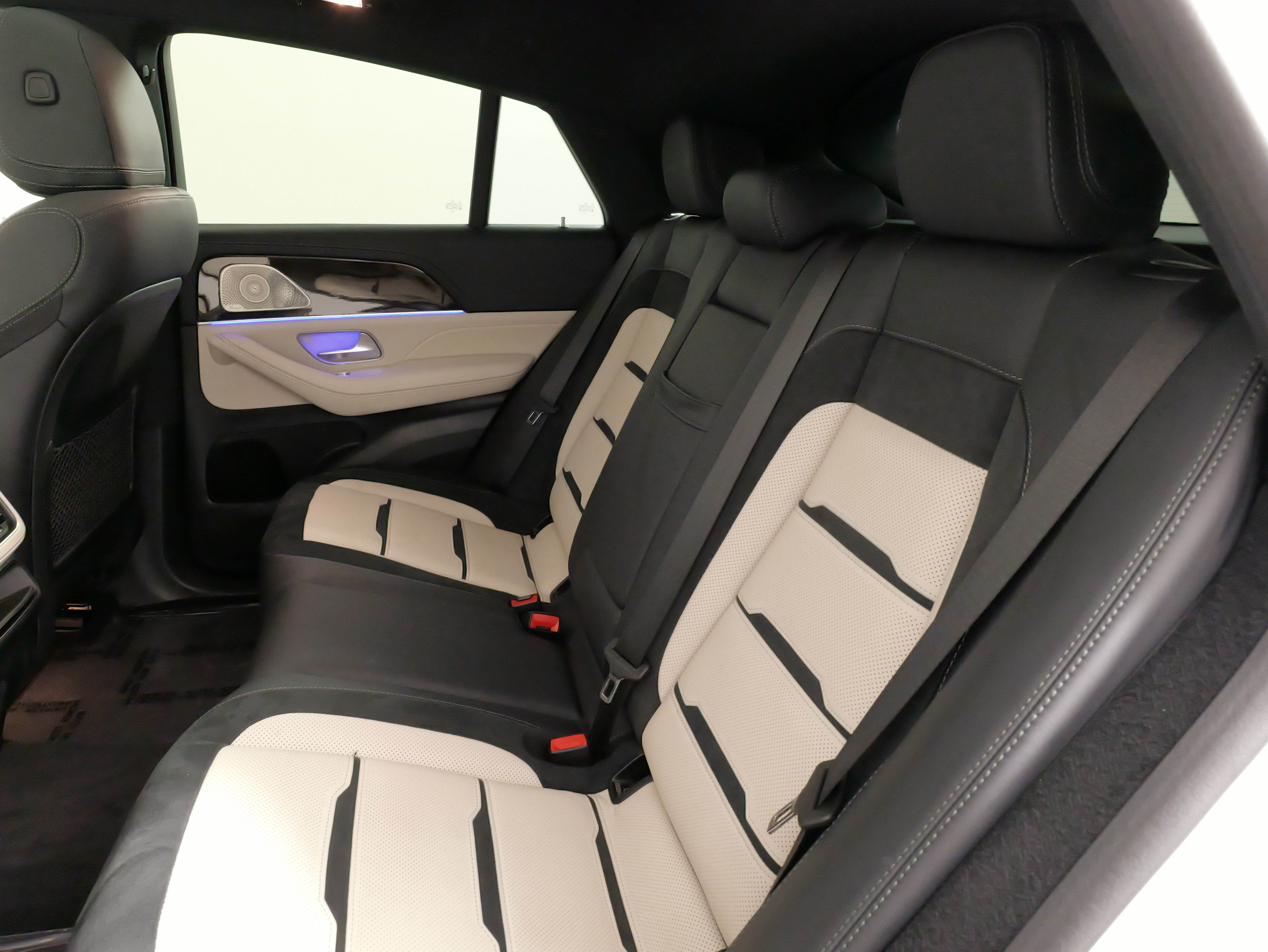 Used 2024 Mercedes-Benz GLE 53 AMG 4MATIC Coupe image 34