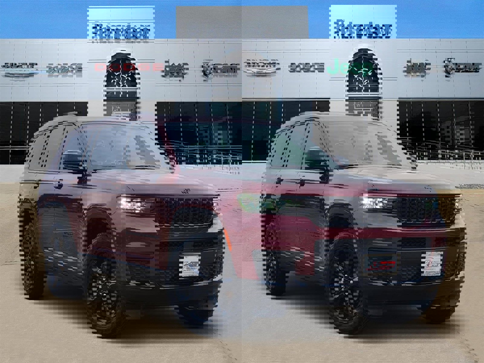 Certified 2024 Jeep Grand Cherokee L Laredo image 1