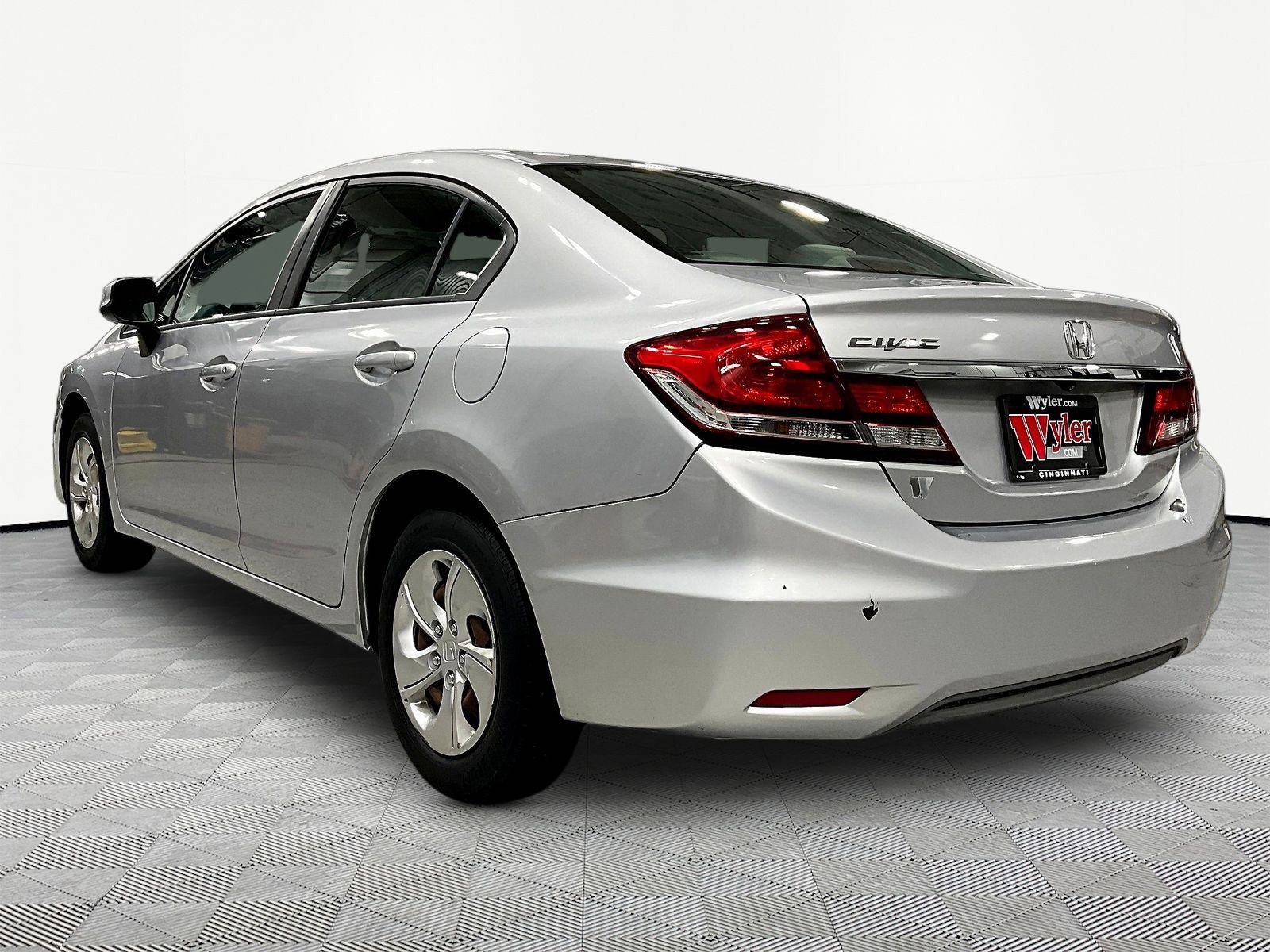 Used 2013 Honda Civic LX image 4