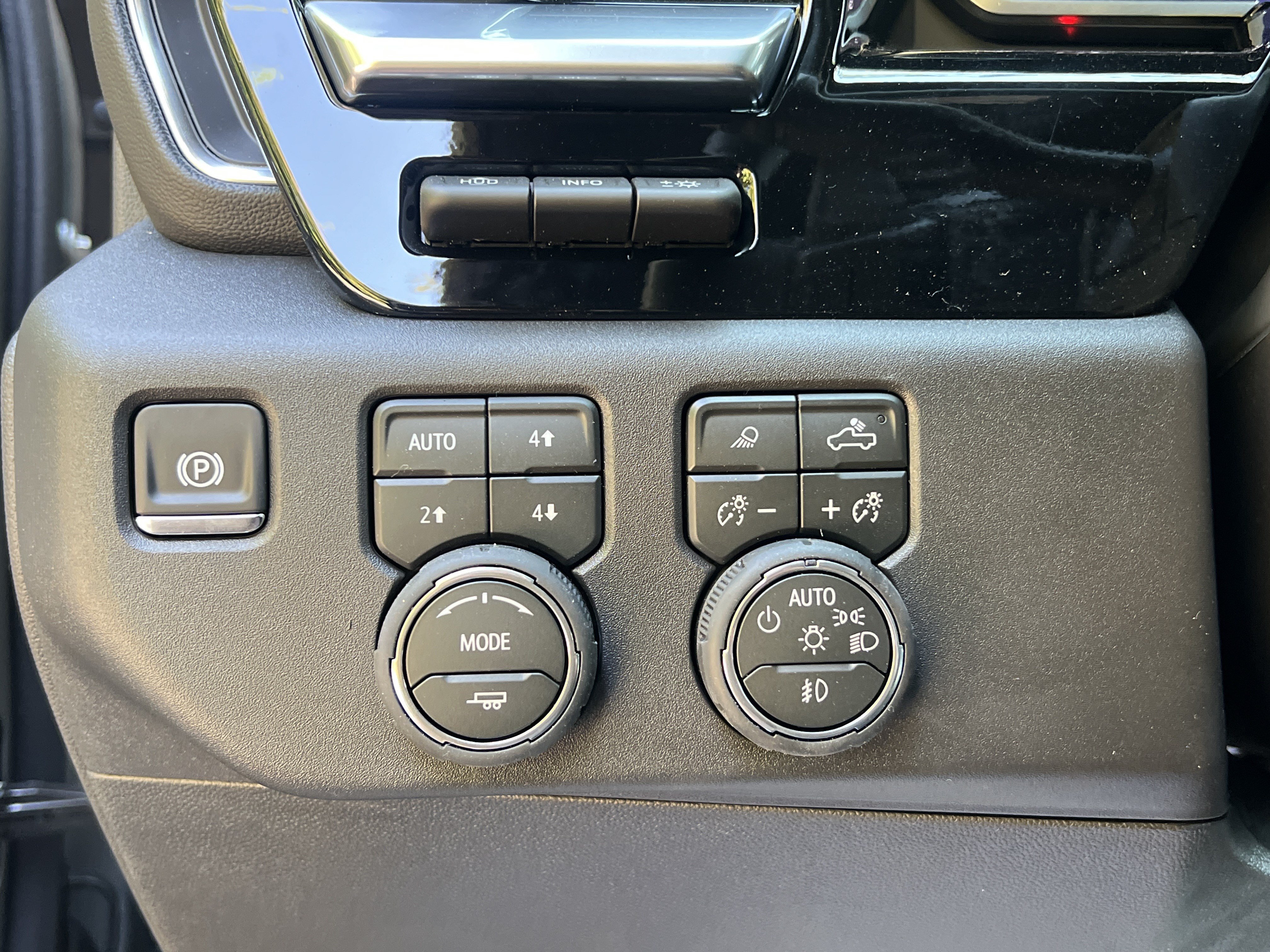New 2026 Chevrolet Silverado 1500 High Country AWD/4WD image 17