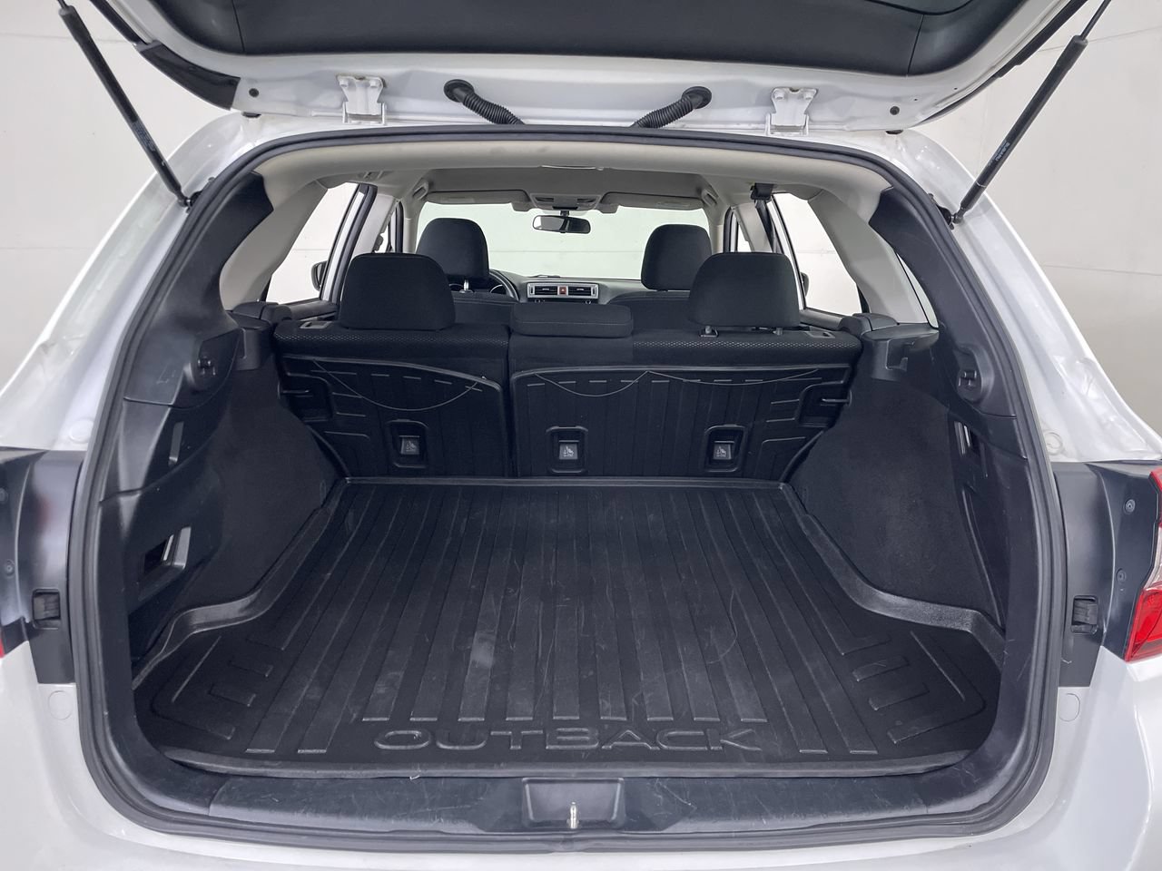 Used 2019 Subaru Outback 2.5i AWD/4WD image 20