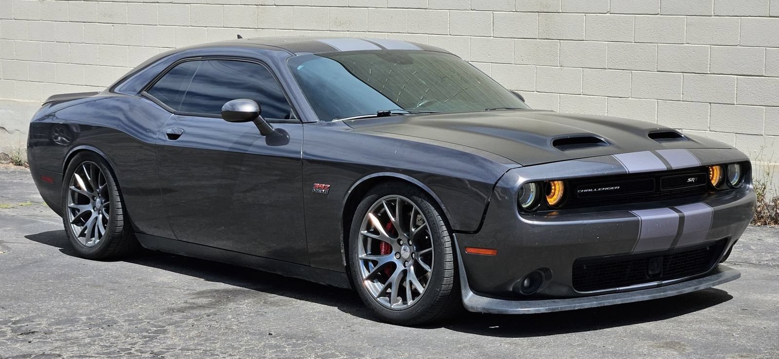 Used 2016 Dodge Challenger SRT w/ Technology Group RWD image 7