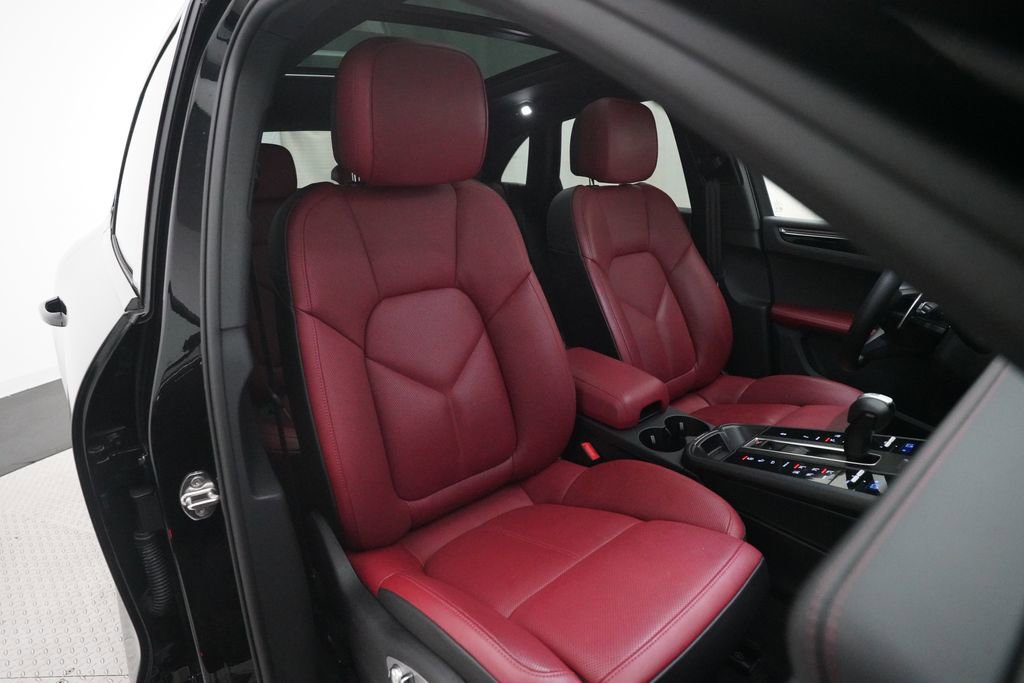 Used 2024 Porsche Macan S image 29