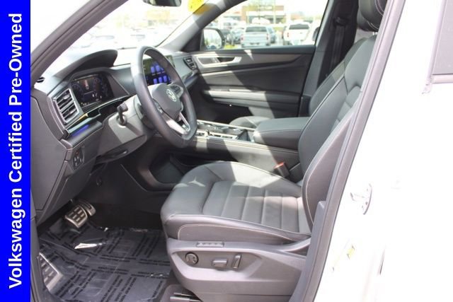 Used 2025 Volkswagen Atlas Cross Sport SEL R-Line AWD/4WD image 17