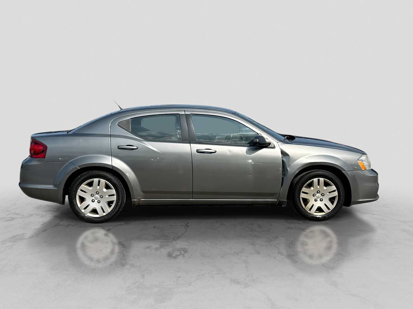 Used 2013 Dodge Avenger SE FWD image 6
