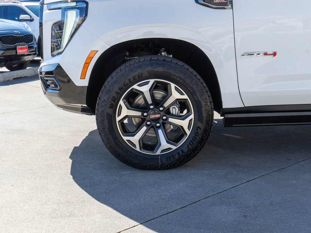 New 2026 GMC Yukon AT4 w/ AT4 Premium Plus Package AWD/4WD image 32