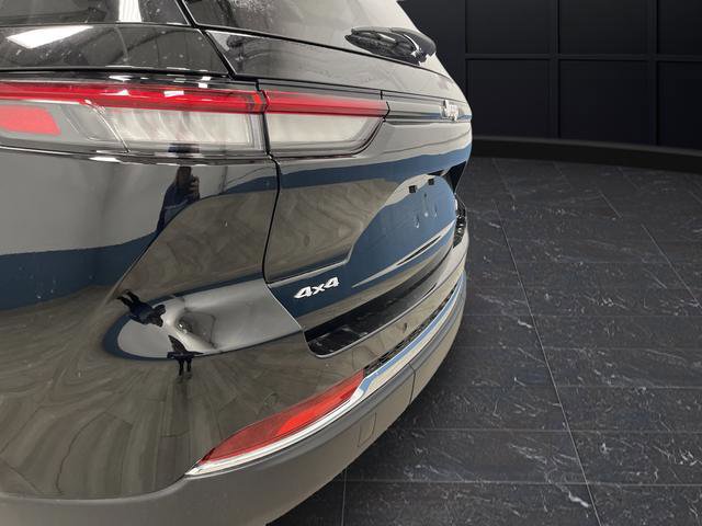 New 2025 Jeep Grand Cherokee Laredo X w/ Trailer Tow Package image 31