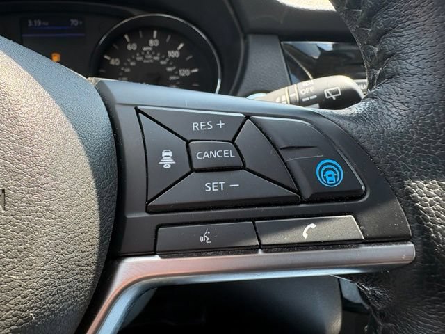Used 2019 Nissan Rogue S AWD/4WD image 26